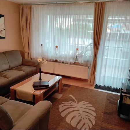 Ferienwohnung Am Oberen Tor Апартаменты *